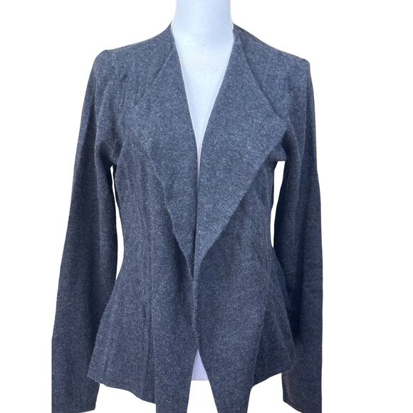 Forte Cashmere charcoal gray cardigan, quiet luxury, timeless, feminine - Picture 1 of 14